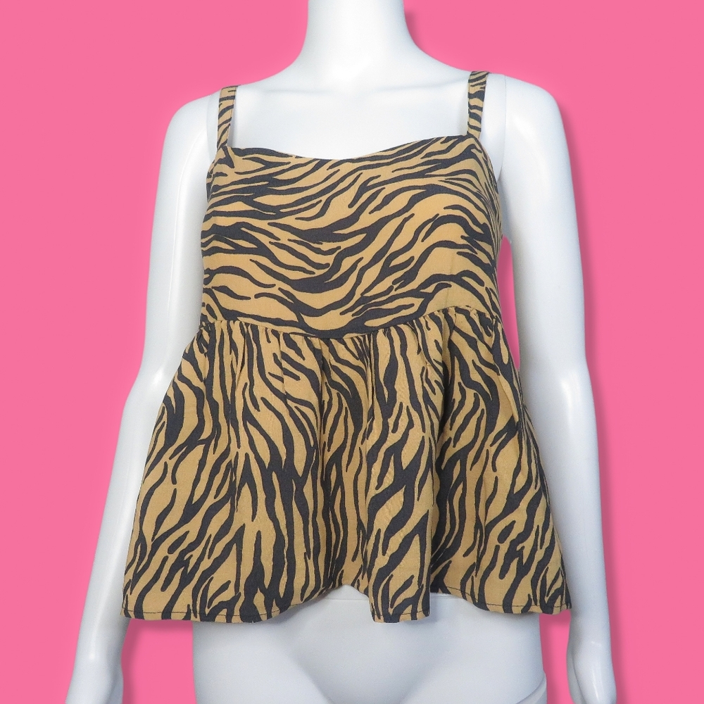 🔥Clearance🔥 Hollister Tank Shirt Tiger Print Peplum Crop Top M Medium New